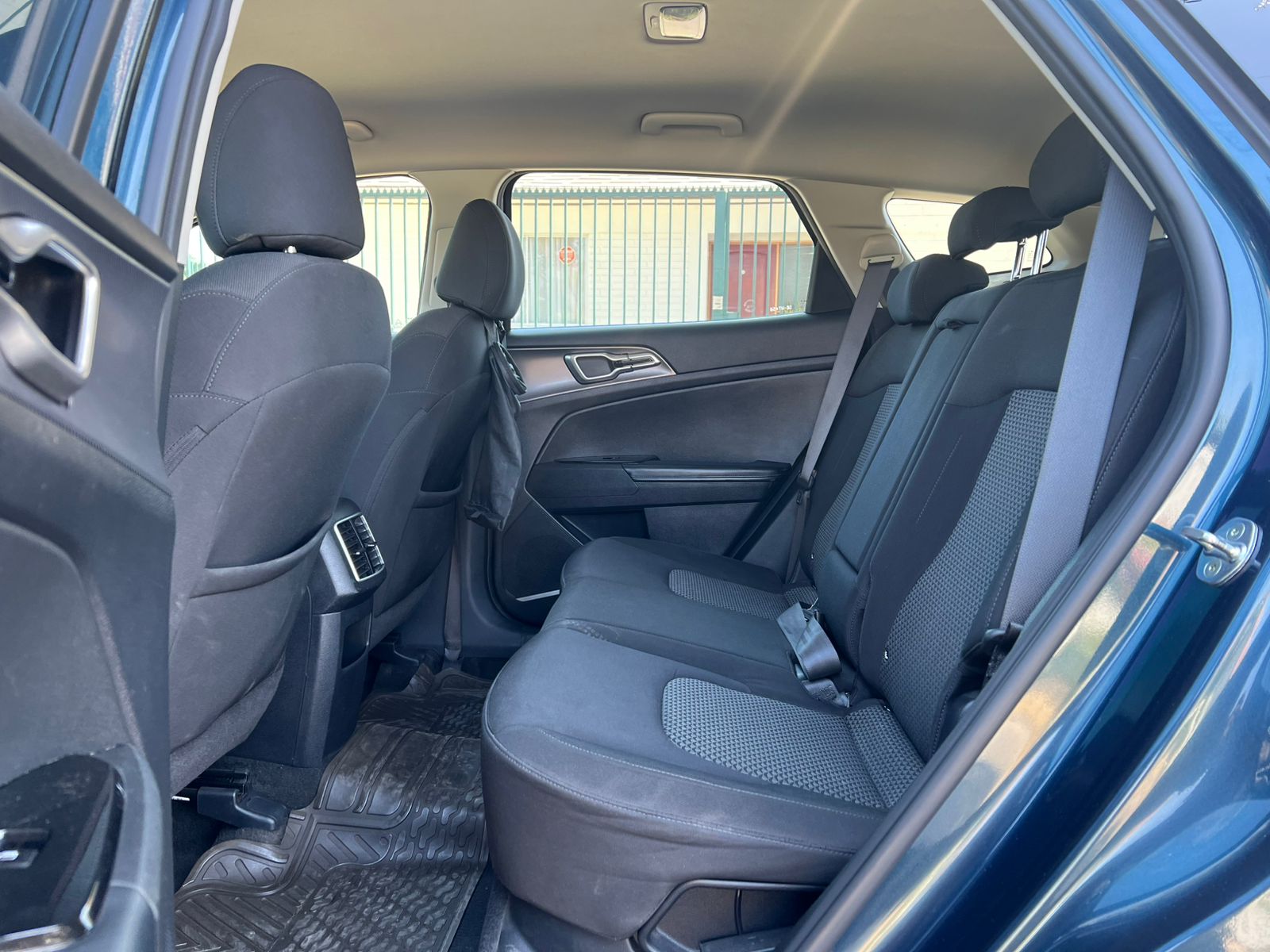 
								KIA SPORTAGE EX full									