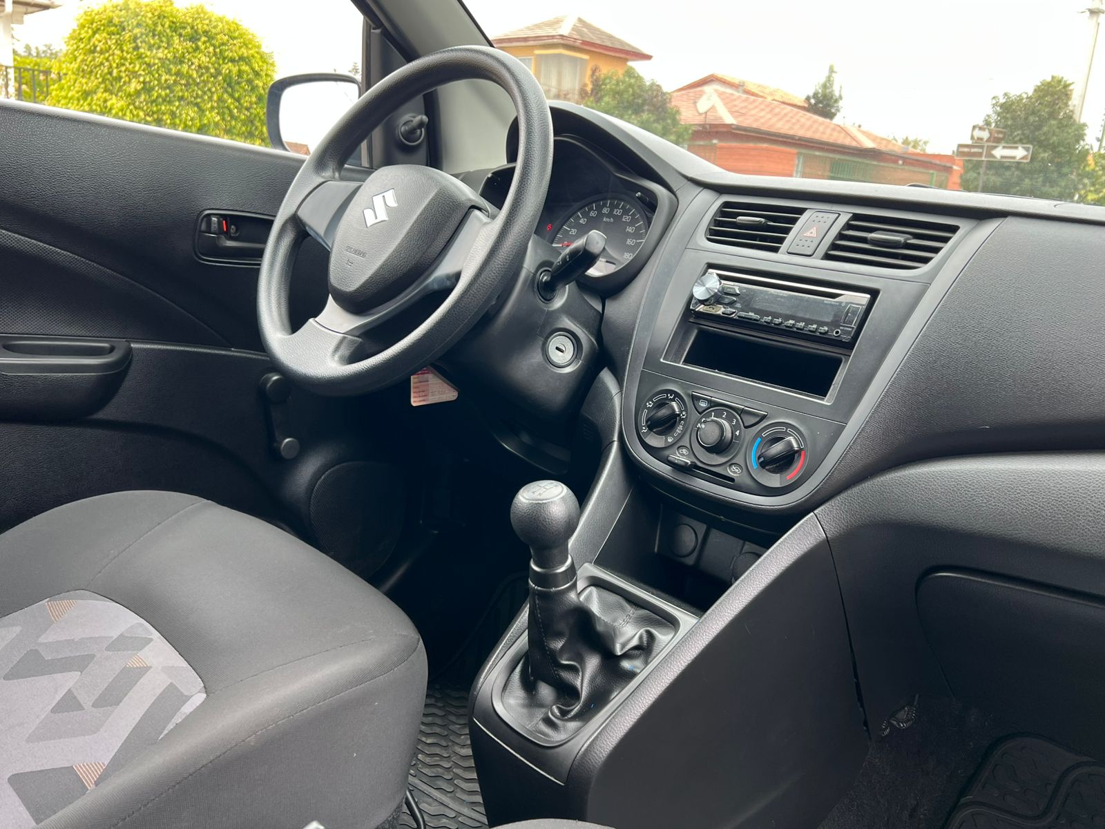 
								Suzuki Celerio full									