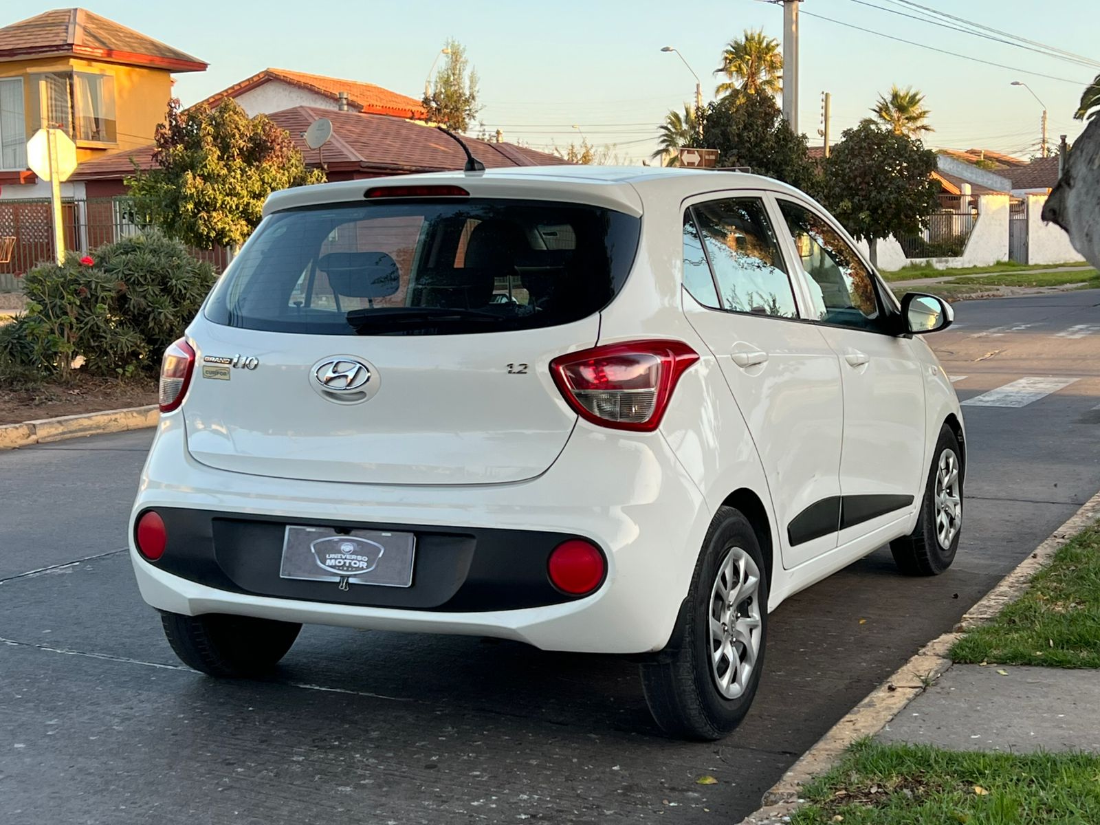 
								HYUNDAI GRAND i10 full									