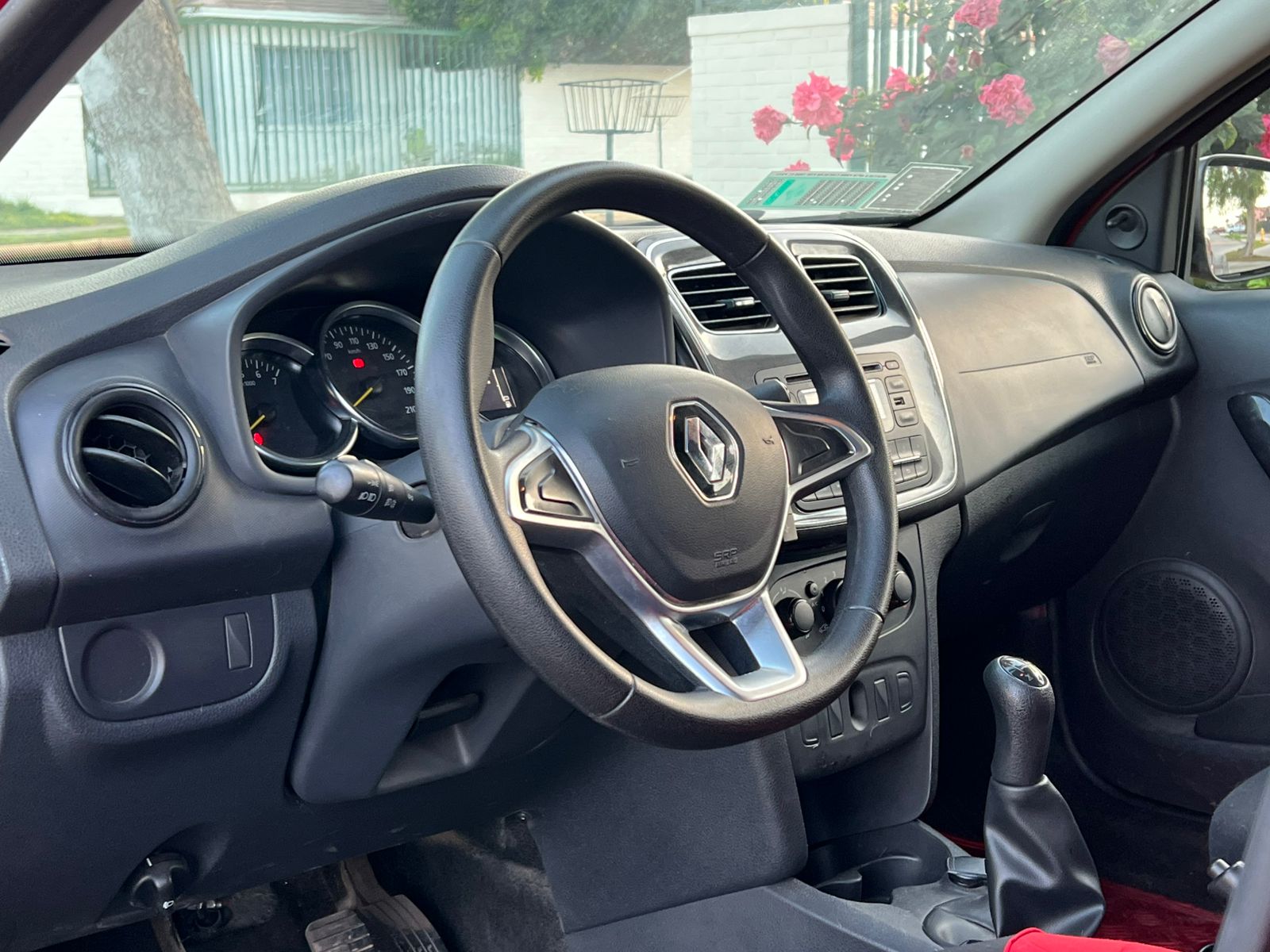 
								Renault Symbol full									