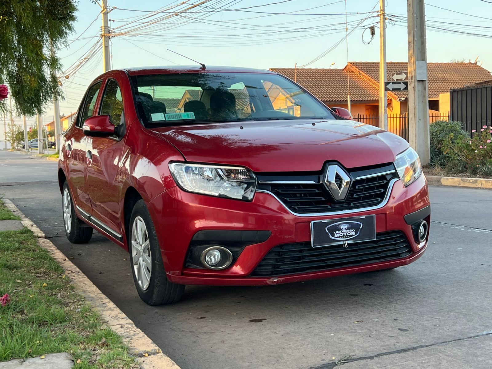 
								Renault Symbol full									
