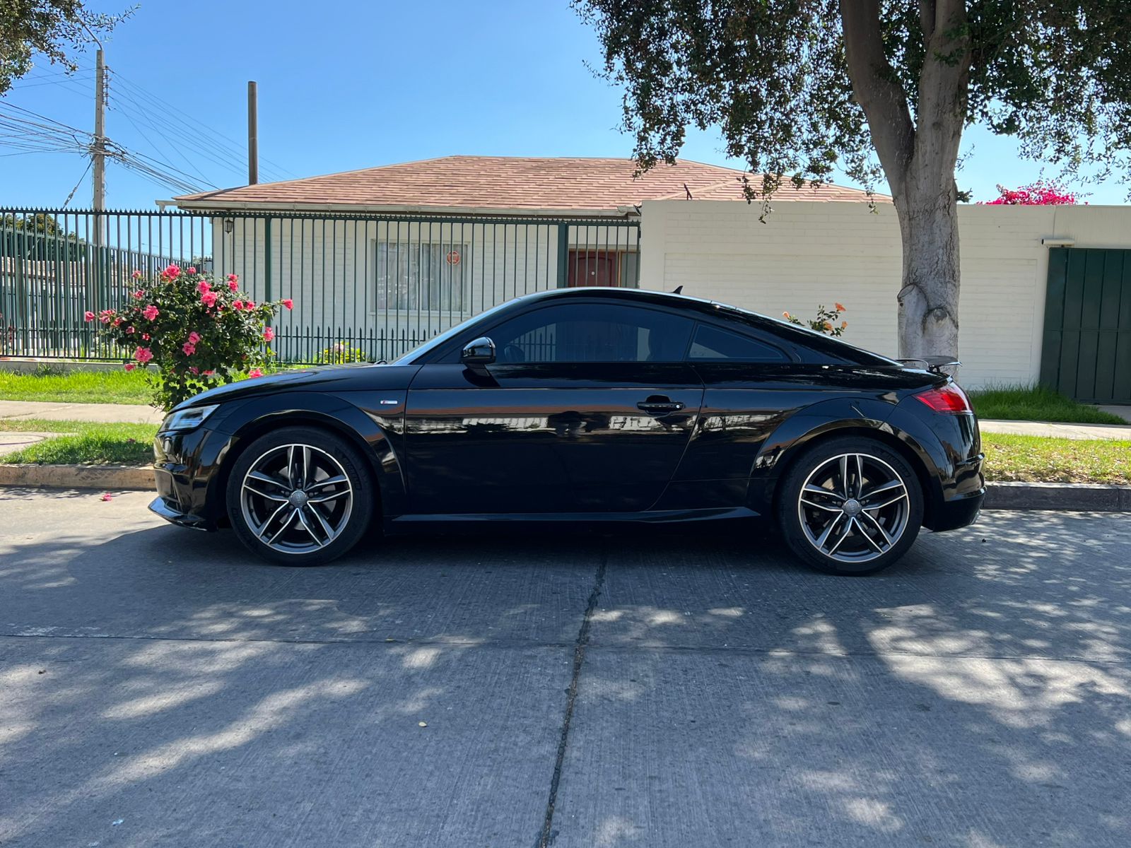 
								Audi TT Coupé S Line full									