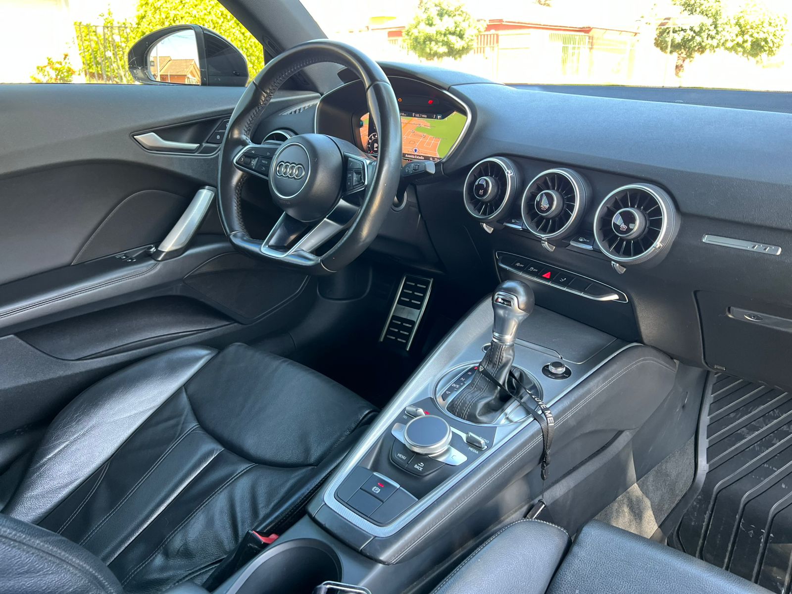 
								Audi TT Coupé S Line full									