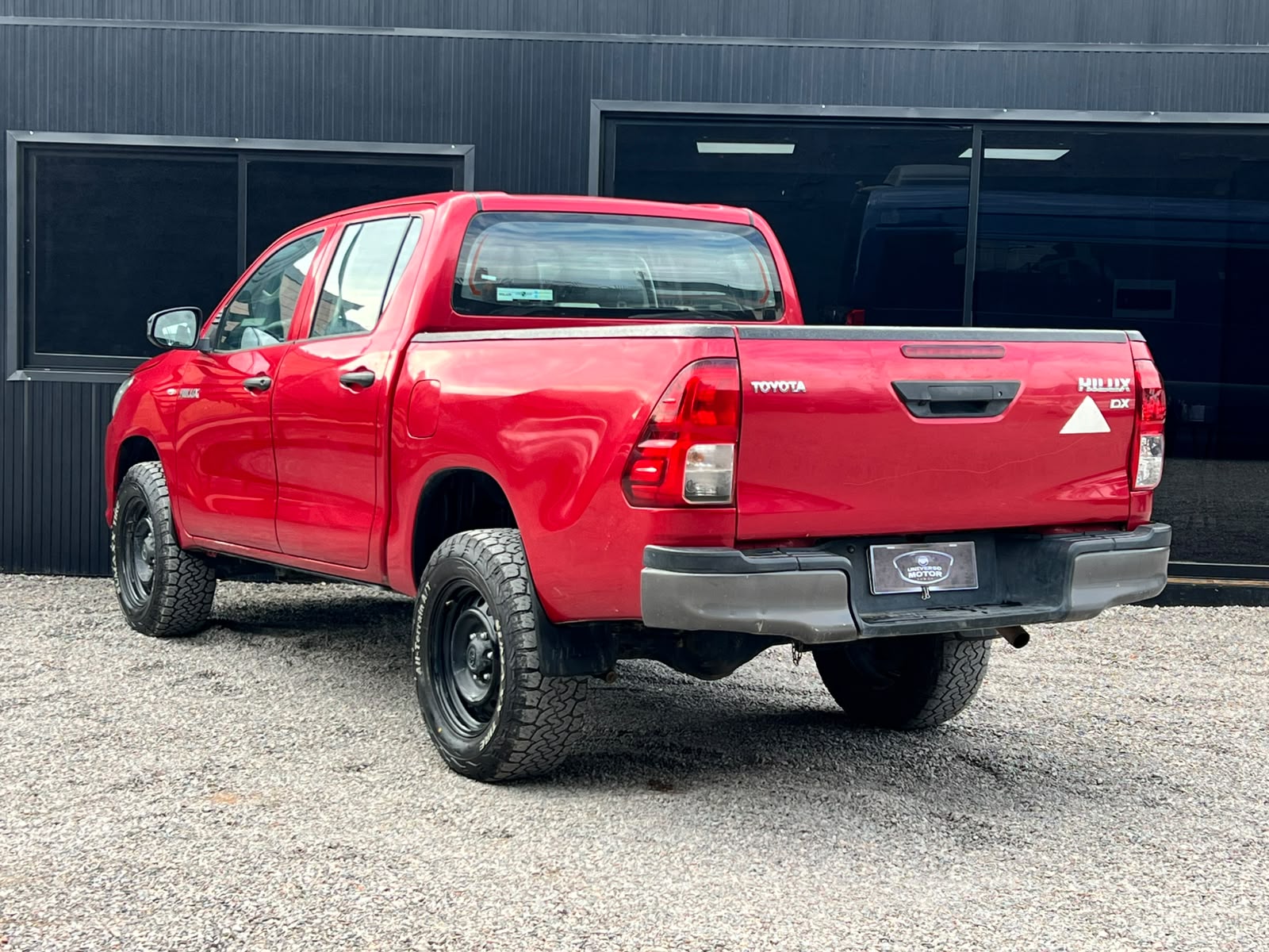 
								TOYOTA HILUX DX 4X4 full									