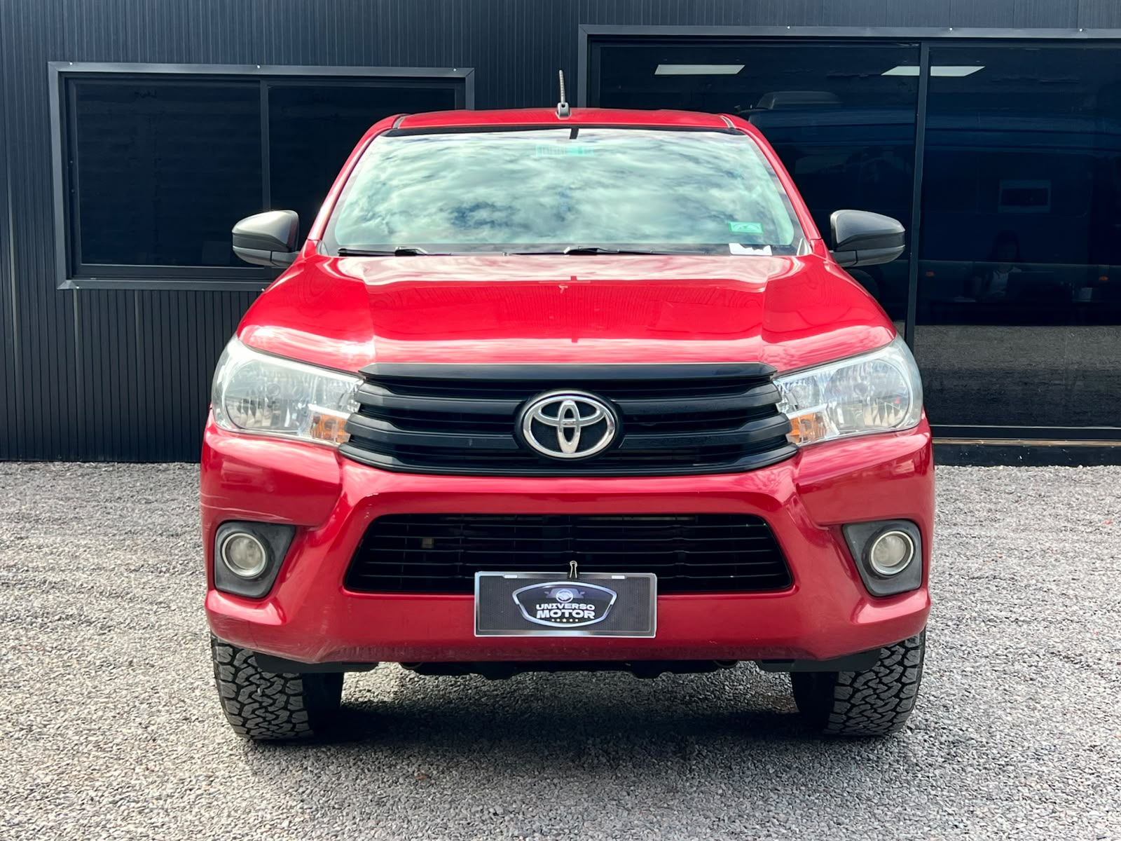 
								TOYOTA HILUX DX 4X4 full									