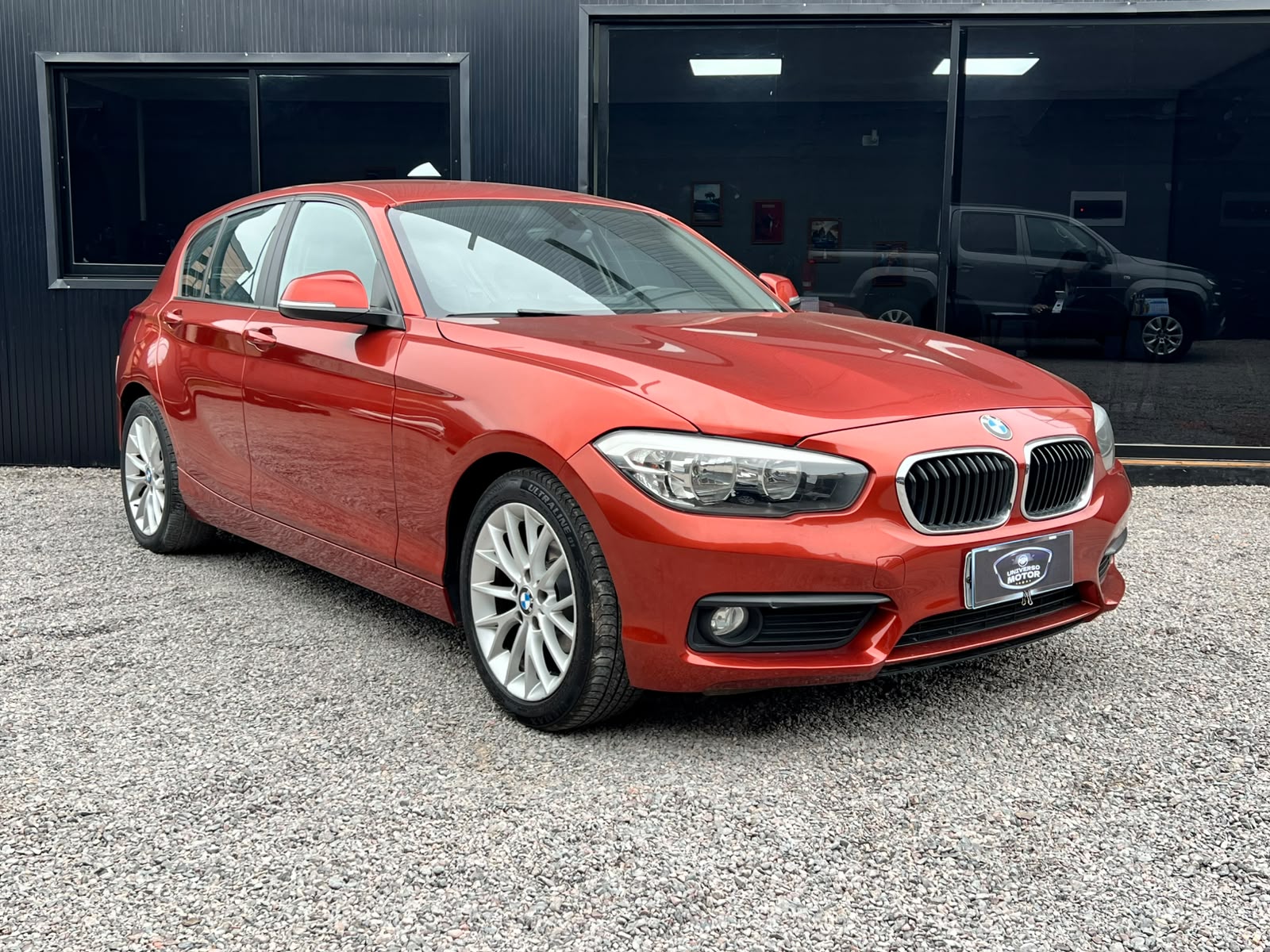 
								BMW 118i full									
