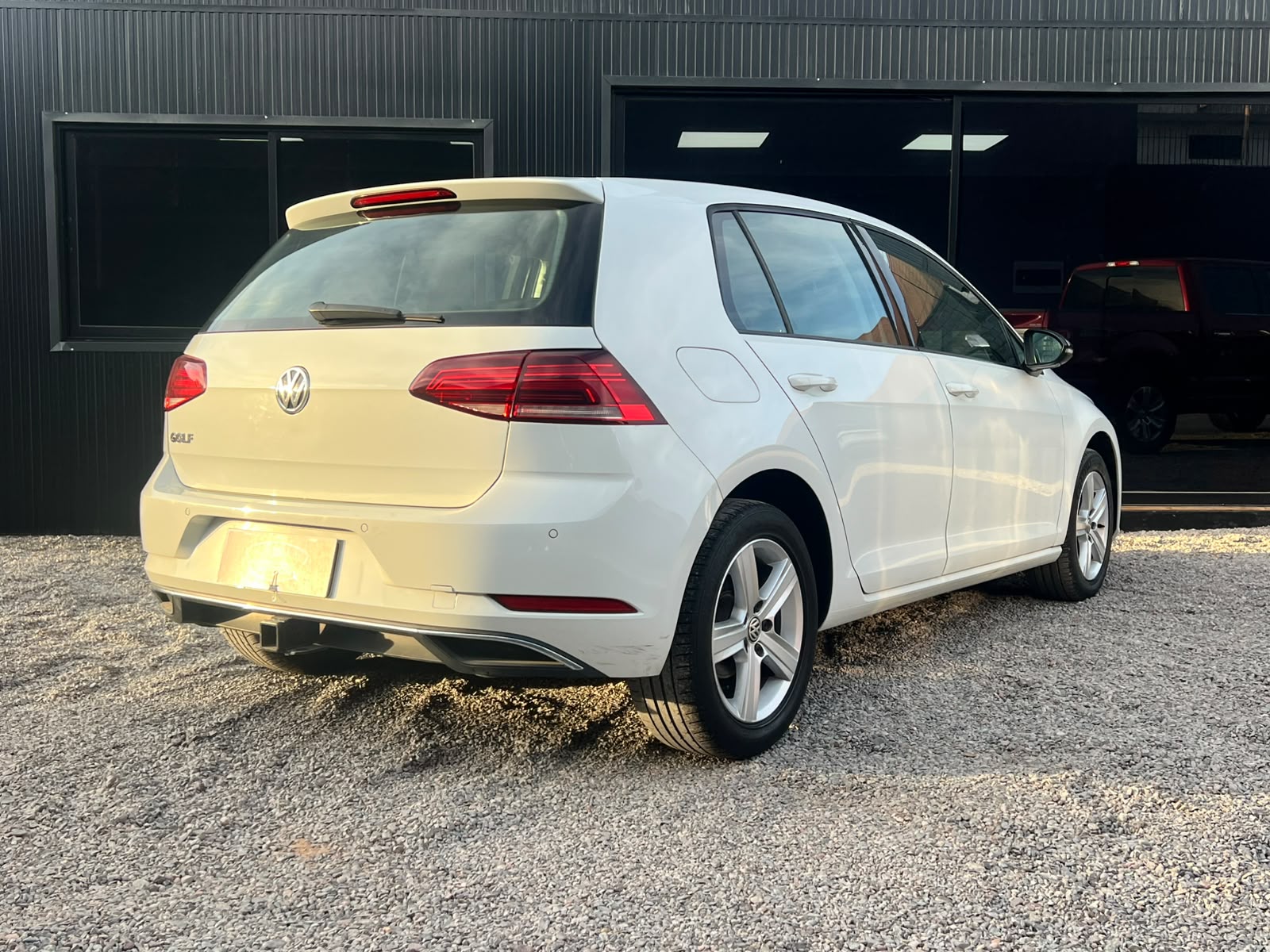 
								VOLKSWAGEN GOLF full									