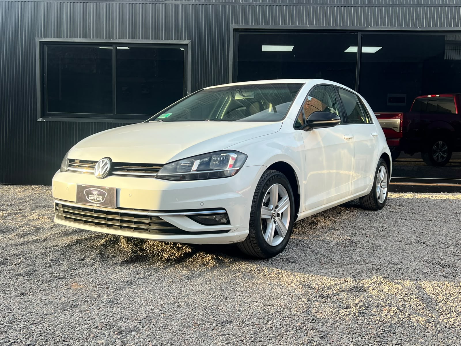 
								VOLKSWAGEN GOLF full									