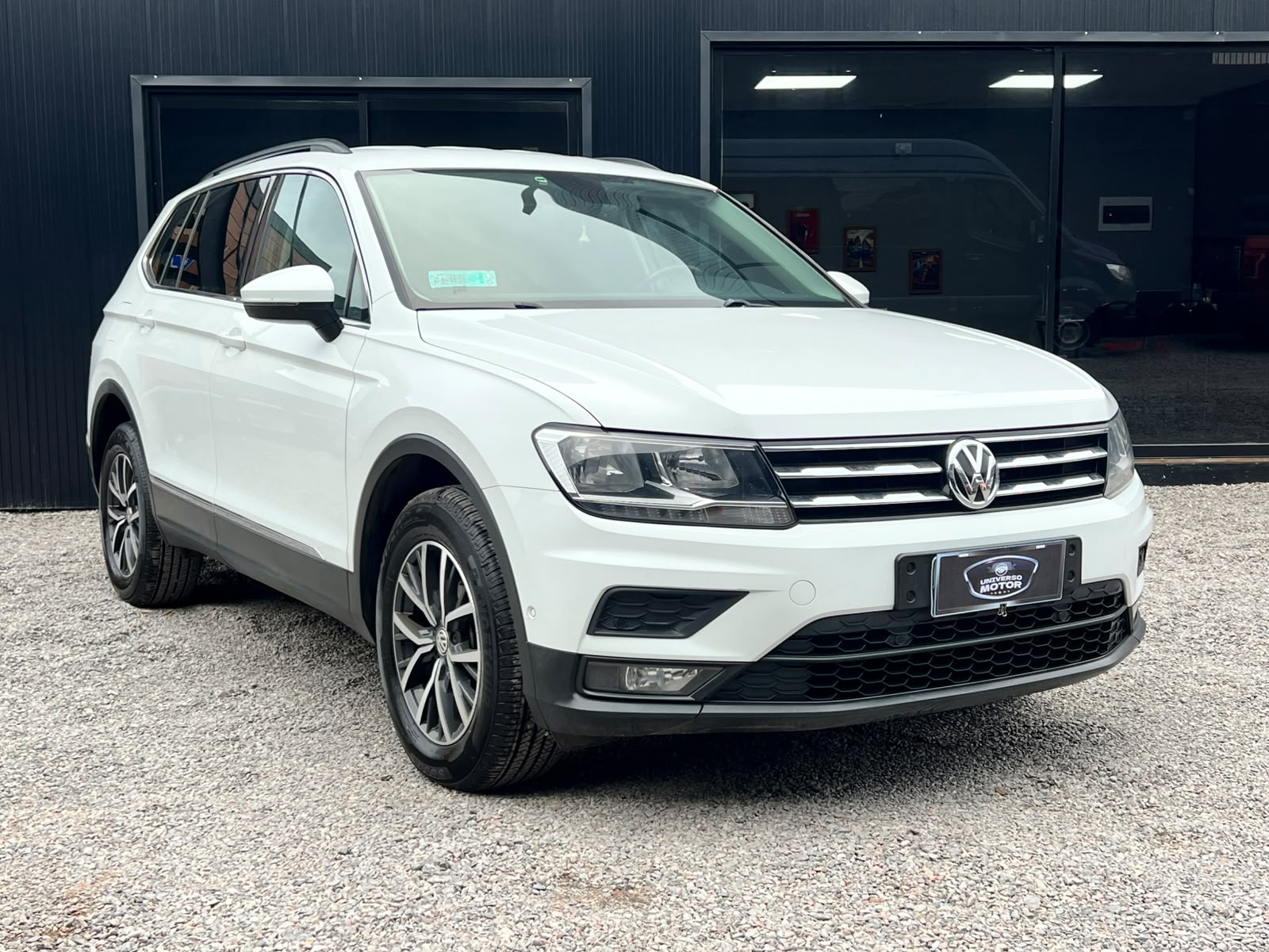 
								VOLKSWAGEN TIGUAN full									